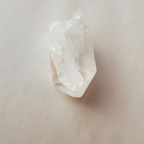#7 Raw Quartz Crystal - Picture 6 of 9